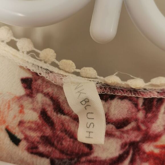 PinkBlush top size S - Picture 3 of 4